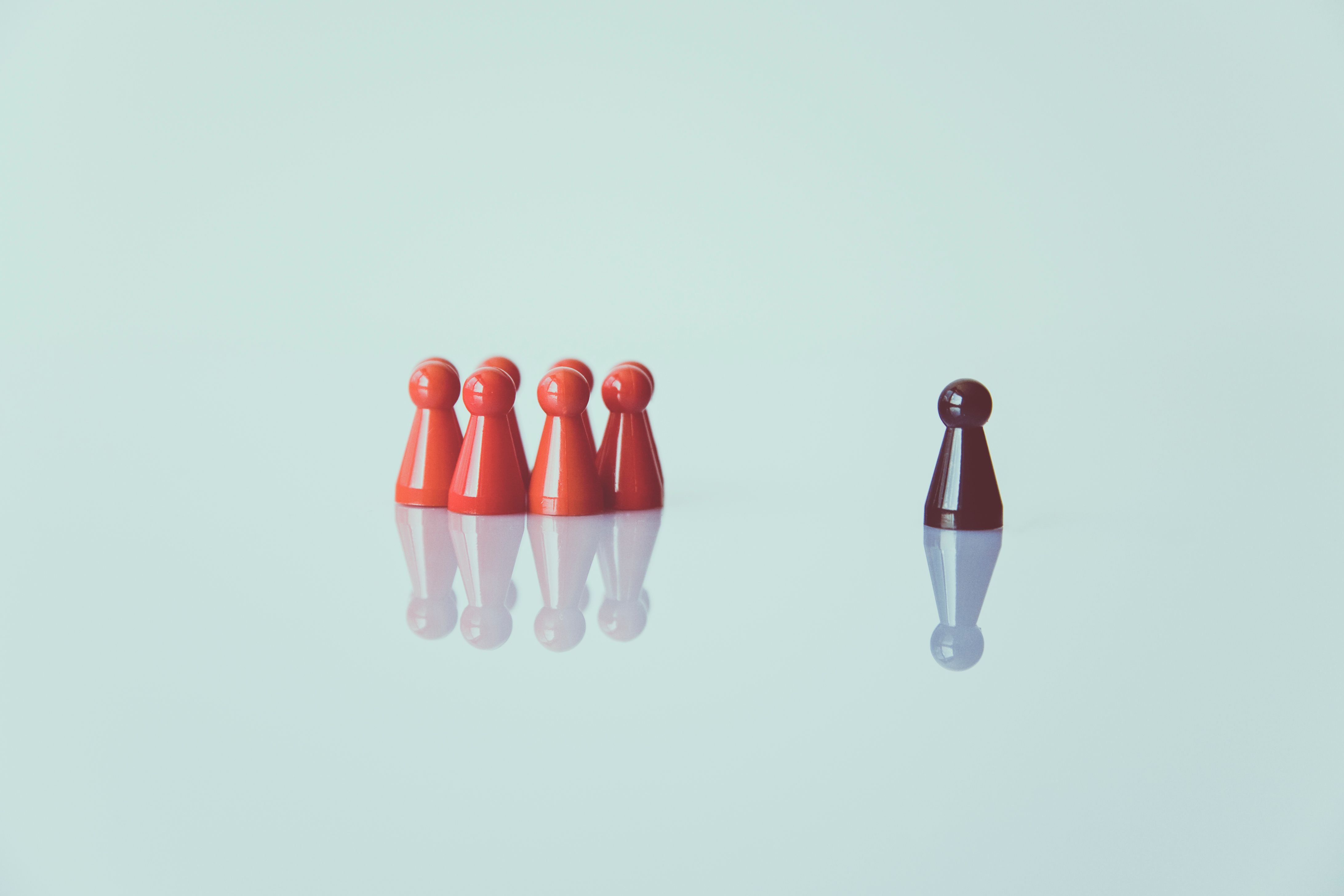 Erste Schritte mit KI im Unternehmen: Führungskraft nimmt das Team mit statt beim Tool zu starten